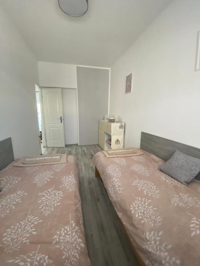 Katica Apartman Gyor Exterior photo