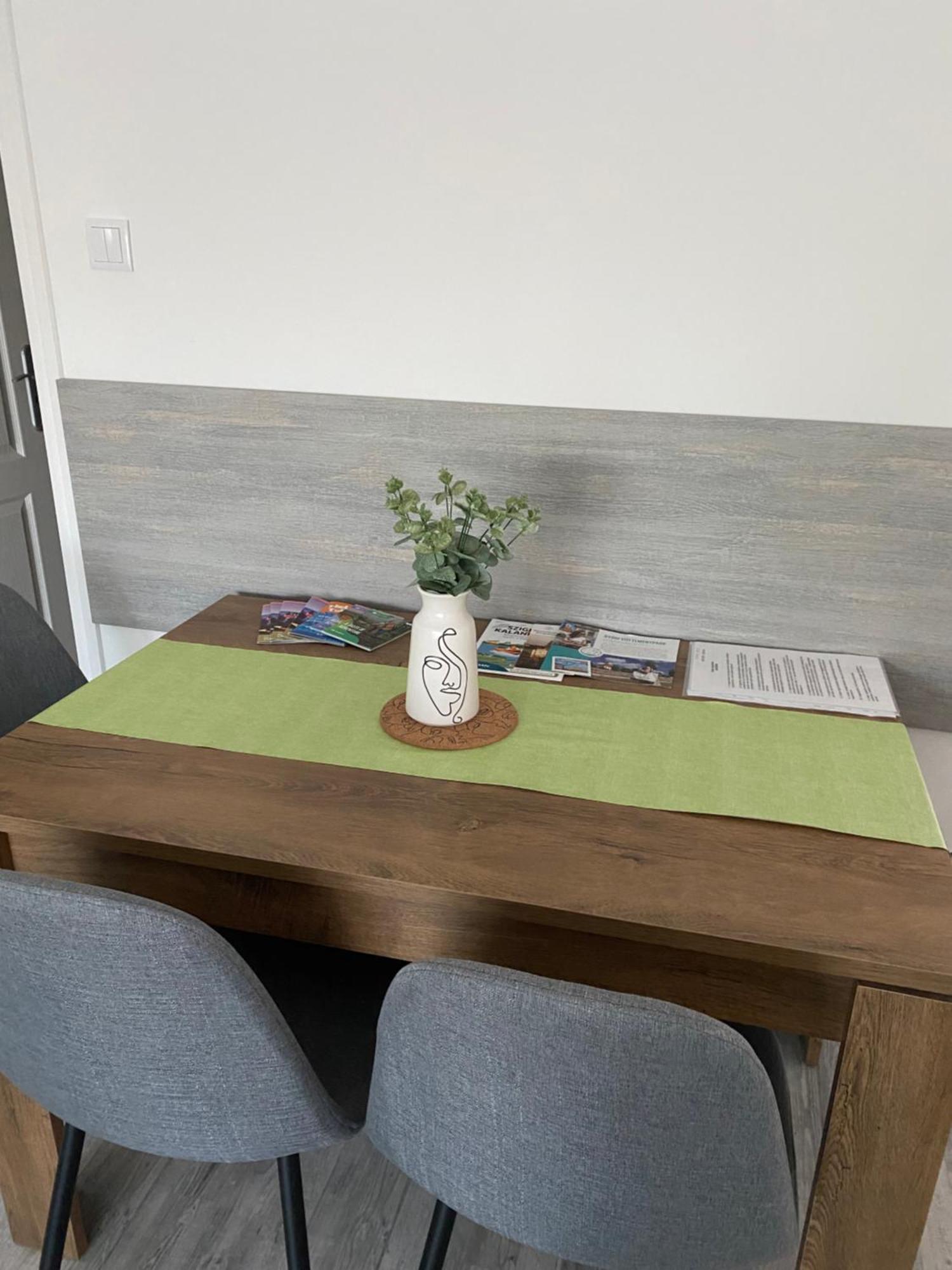 Katica Apartman Gyor Exterior photo