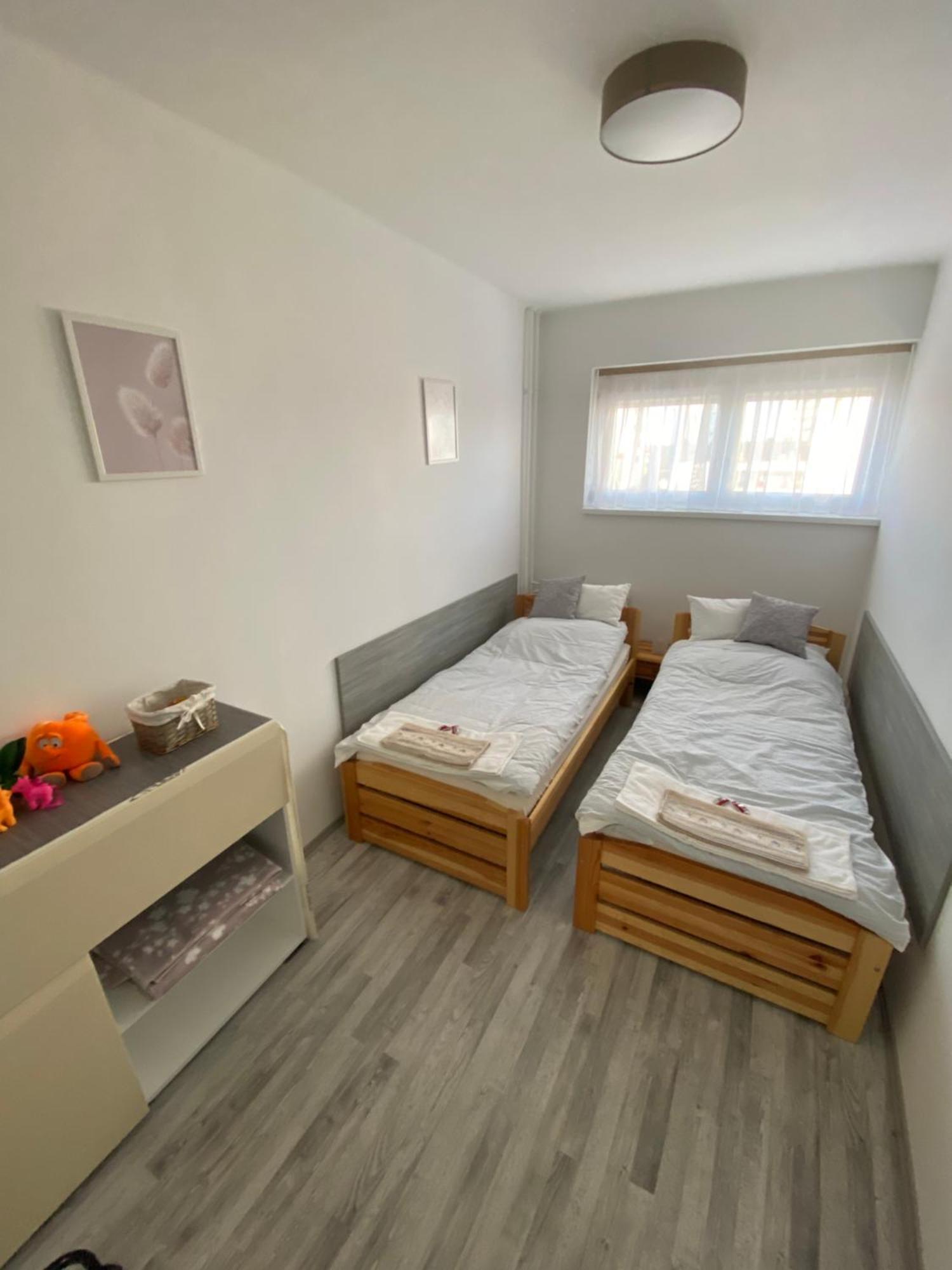 Katica Apartman Gyor Exterior photo